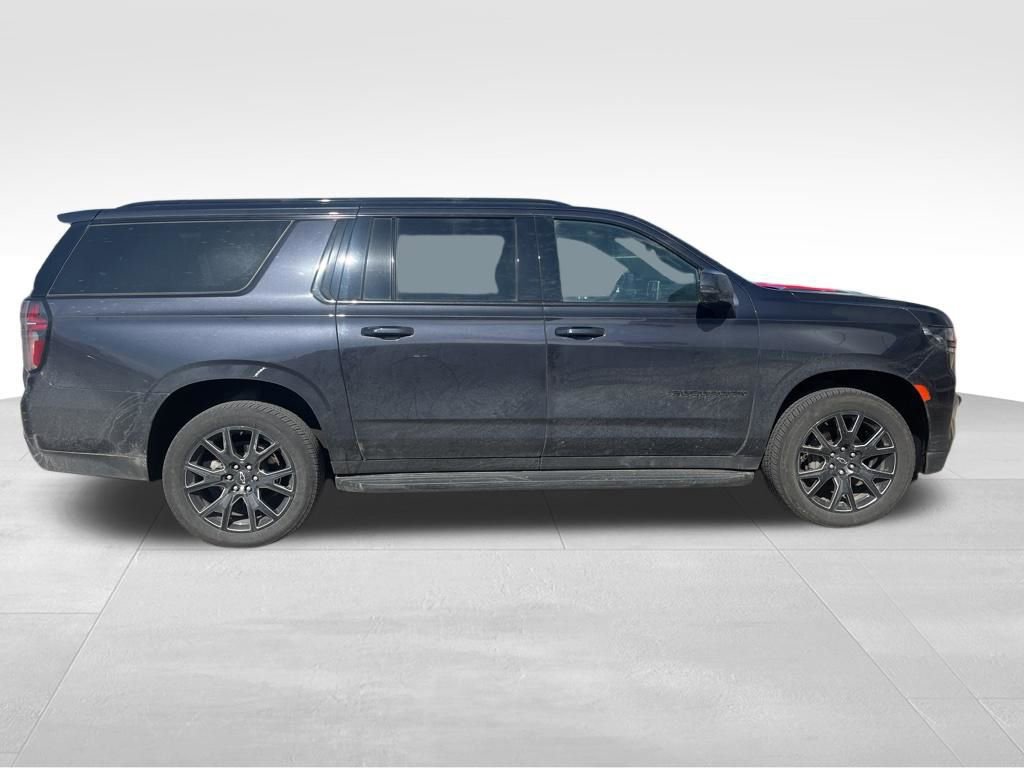 Used 2023 Chevrolet Suburban RST w/ Luxury Package image 8
