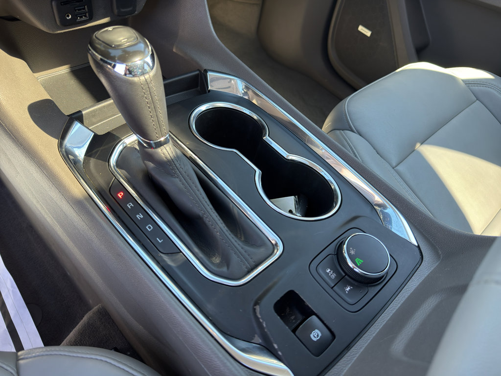 Used 2020 Chevrolet Traverse LT w/ LT Premium Package image 16