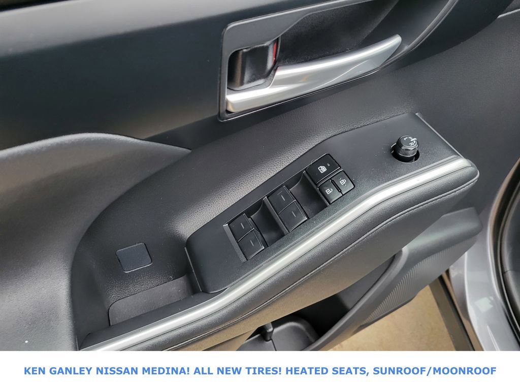 Used 2023 Toyota Highlander L image 40