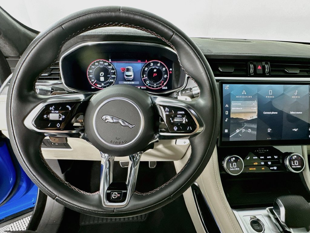 Used 2022 Jaguar F-PACE SVR AWD/4WD image 11