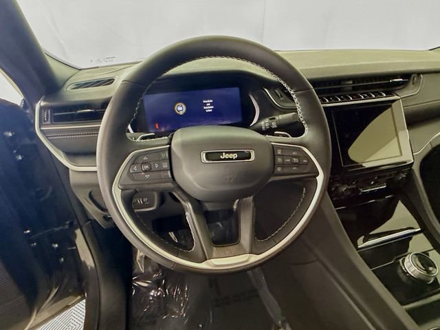 New 2025 Jeep Grand Cherokee Altitude w/ Trailer Tow Package AWD/4WD image 11