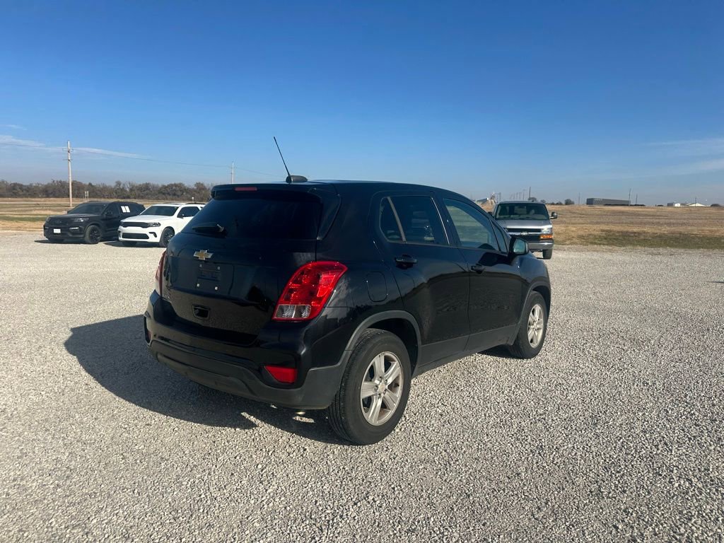 Used 2022 Chevrolet Trax LS w/ Tint and Cruise Package image 3