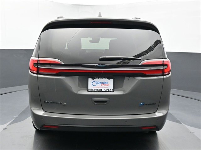 Used 2021 Chrysler Pacifica Touring-L w/ S Appearance Package image 4