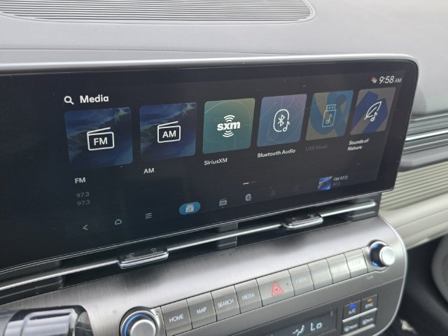 Used 2024 Hyundai Kona SEL AWD/4WD image 17