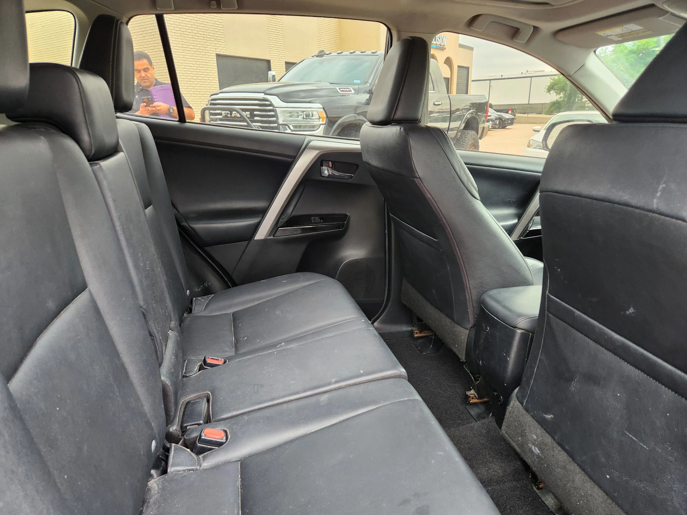 Used 2016 Toyota RAV4 Limited w/ Advanced Technology Package image 11