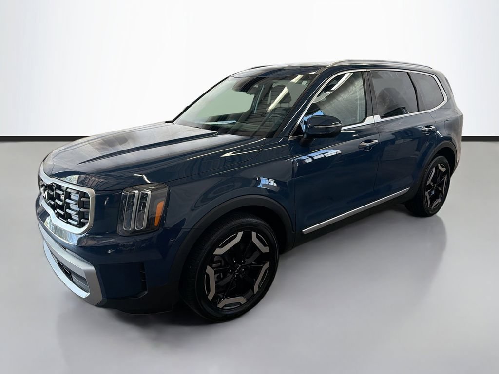 Used 2023 Kia Telluride S w/ S Sunroof Package FWD image 5