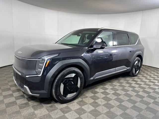 Used 2025 Kia EV9 Wind image 7