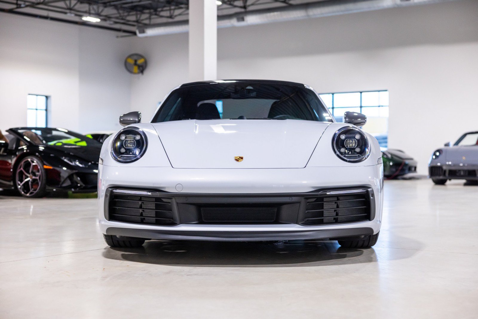 Used 2024 Porsche 911 Carrera T RWD image 2