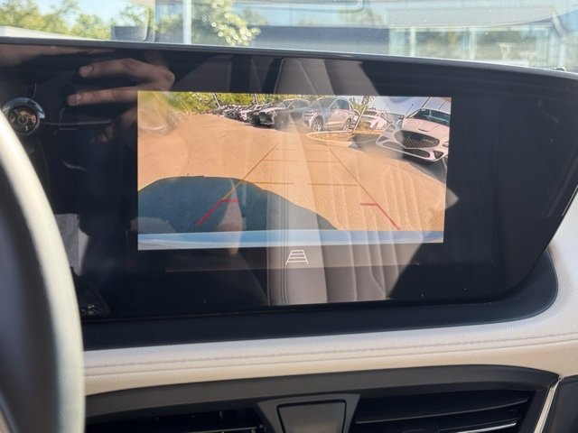 Used 2024 Buick Encore GX Avenir w/ Avenir Convenience Package image 18