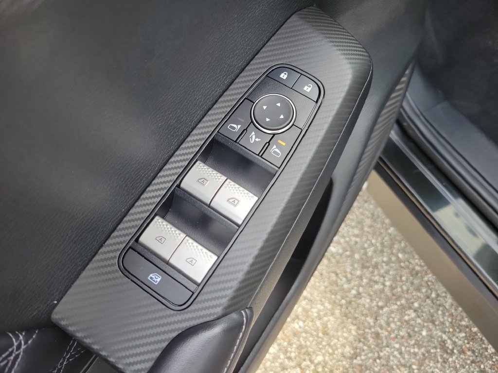 Used 2025 Mitsubishi Outlander 4WD Plug-In Hybrid image 15