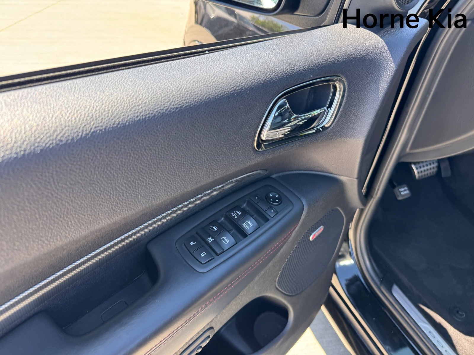 Used 2018 Dodge Durango R/T w/ Blacktop Package image 11