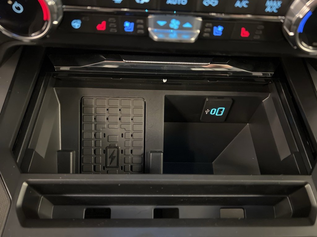 New 2026 Ford F350 Lariat w/ Black Appearance Package image 15