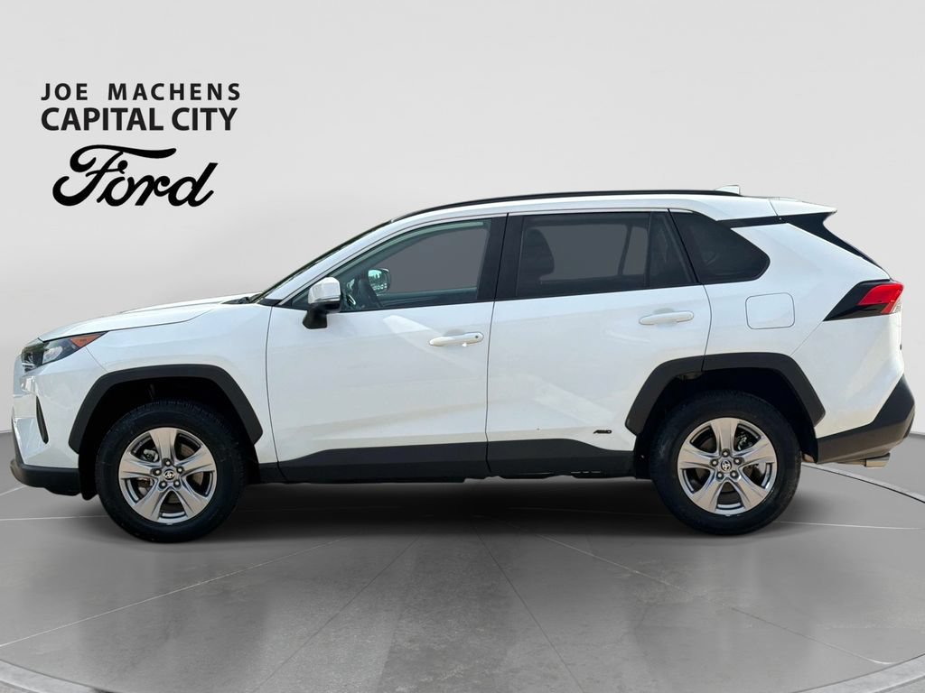 Used 2022 Toyota RAV4 LE AWD/4WD image 8