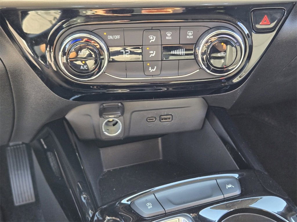 Used 2024 Chevrolet Trax LT image 24