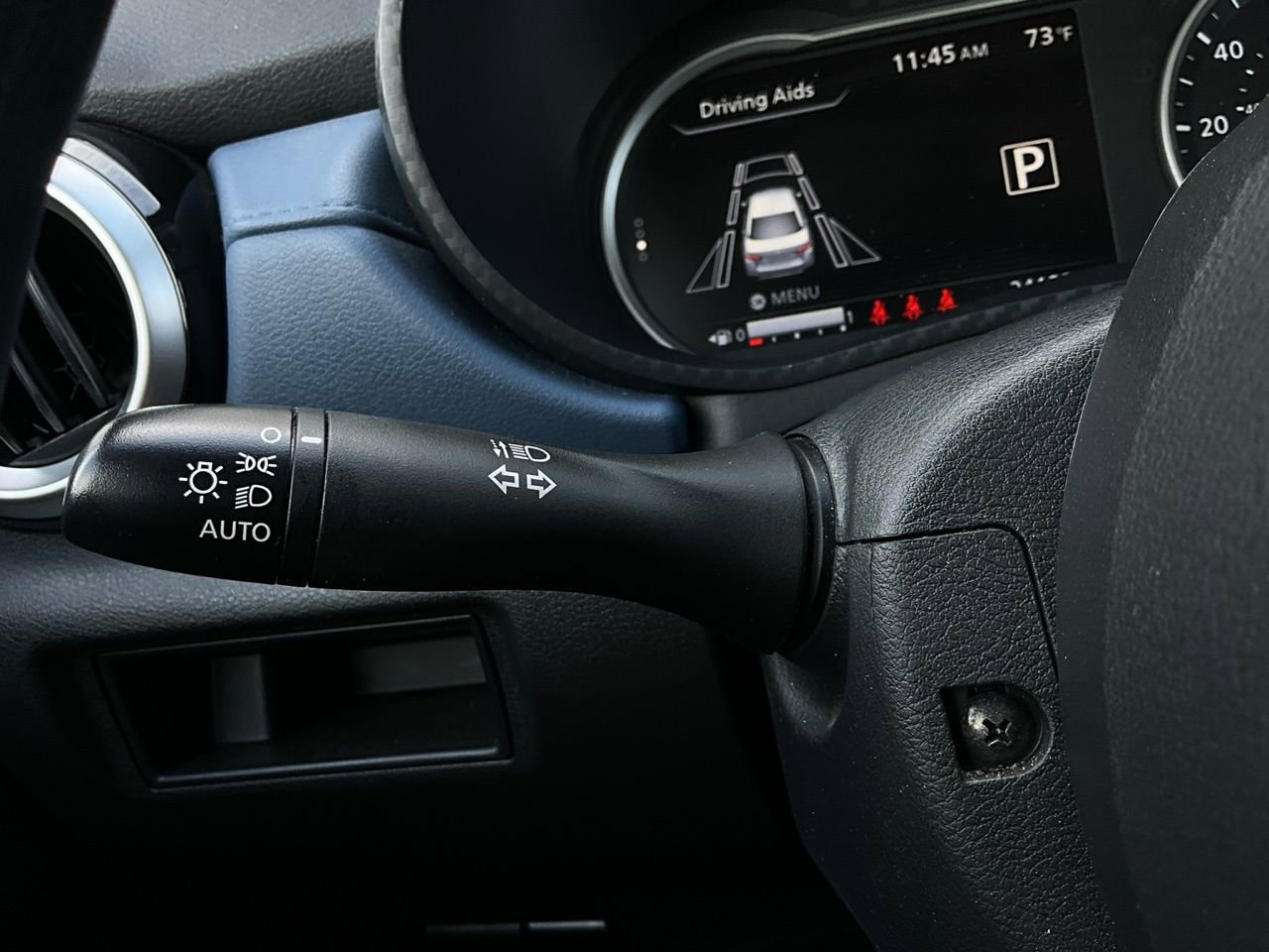 Used 2025 Nissan Versa SV image 31