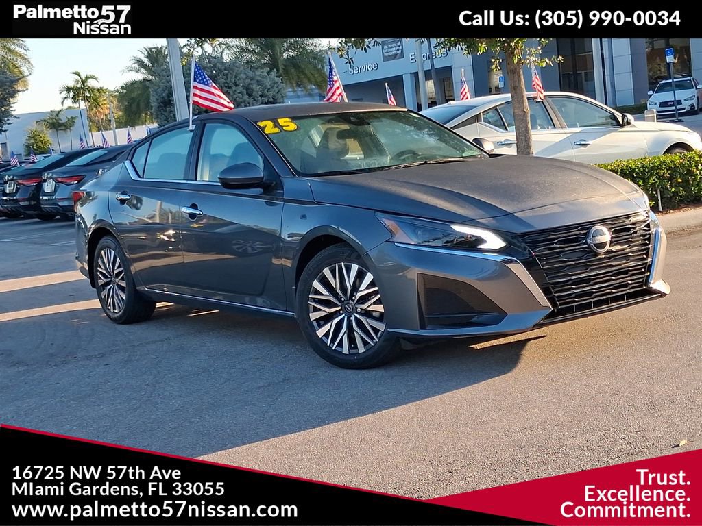 Used 2025 Nissan Altima 2.5 SV w/ SV Premium Package image 1