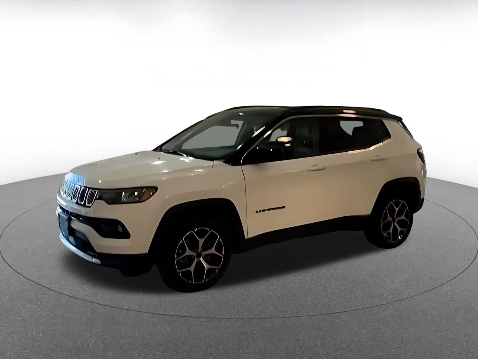 Used 2025 Jeep Compass Limited AWD/4WD image 12