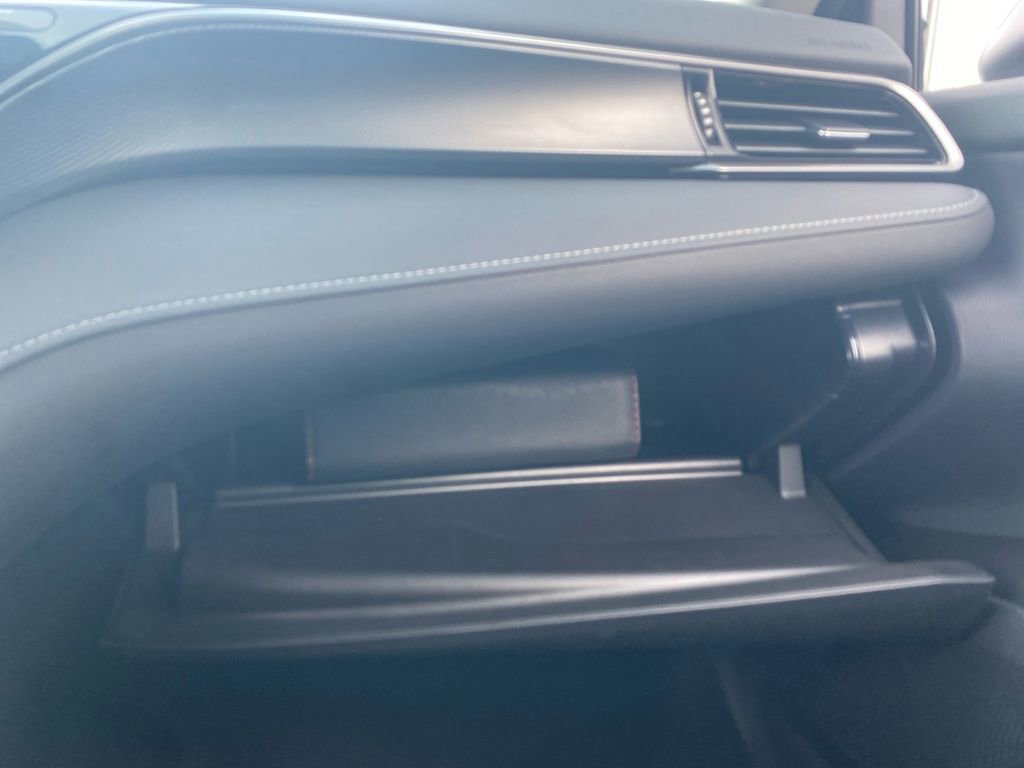 Used 2024 Toyota Camry SE image 23