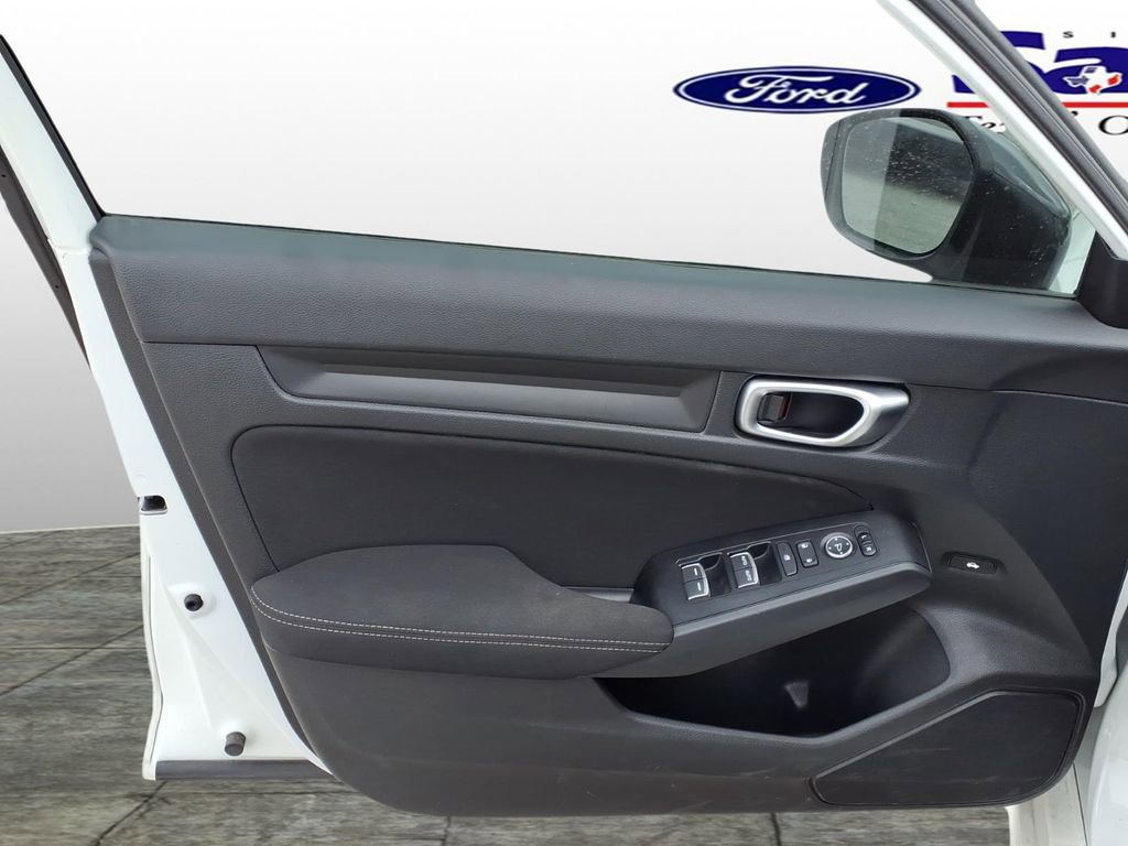 Used 2023 Honda Civic Sport image 9