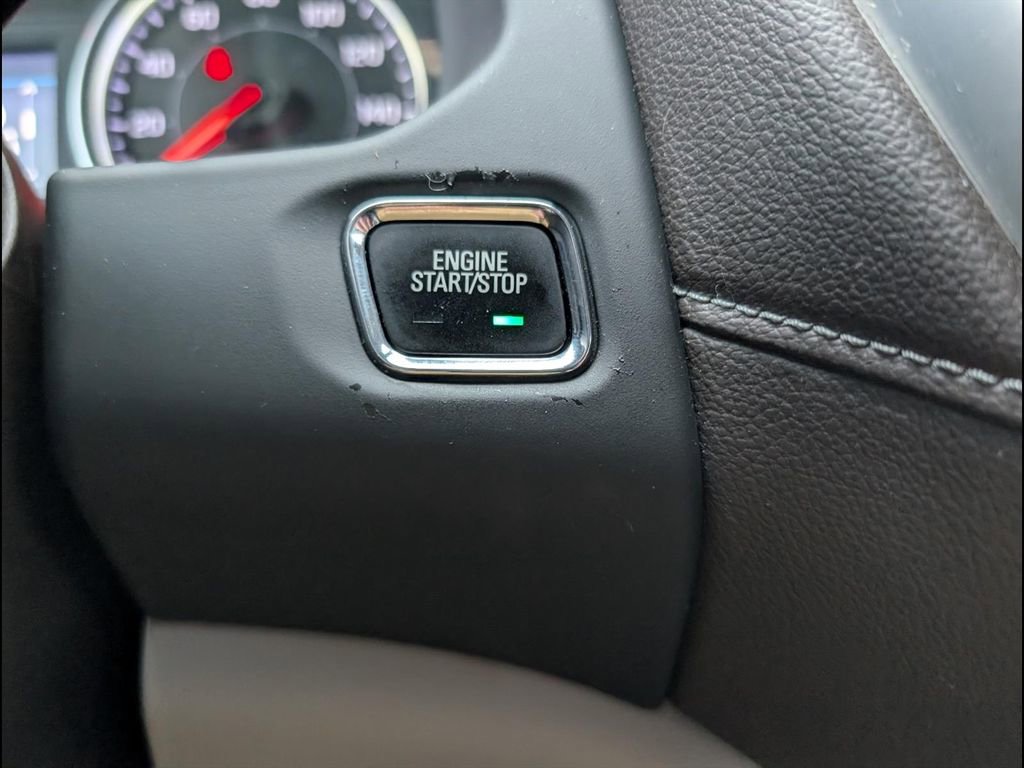 Used 2021 GMC Acadia SLE w/ Driver Convenience Package image 16