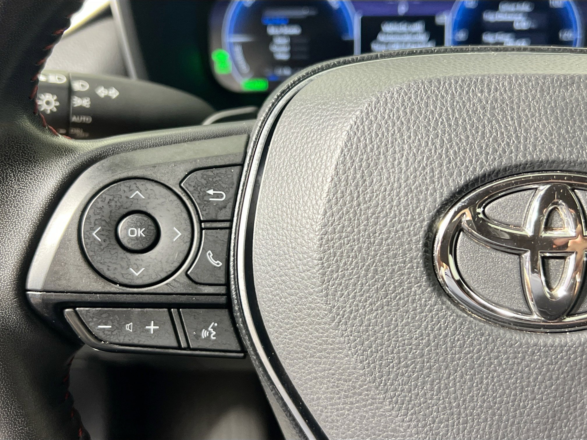 Used 2024 Toyota RAV4 XSE AWD/4WD image 18