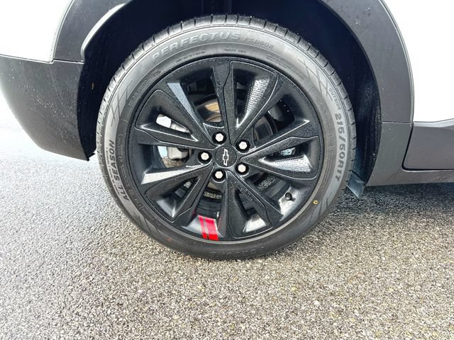 Used 2023 Chevrolet Bolt EUV LT w/ Convenience Package FWD image 32