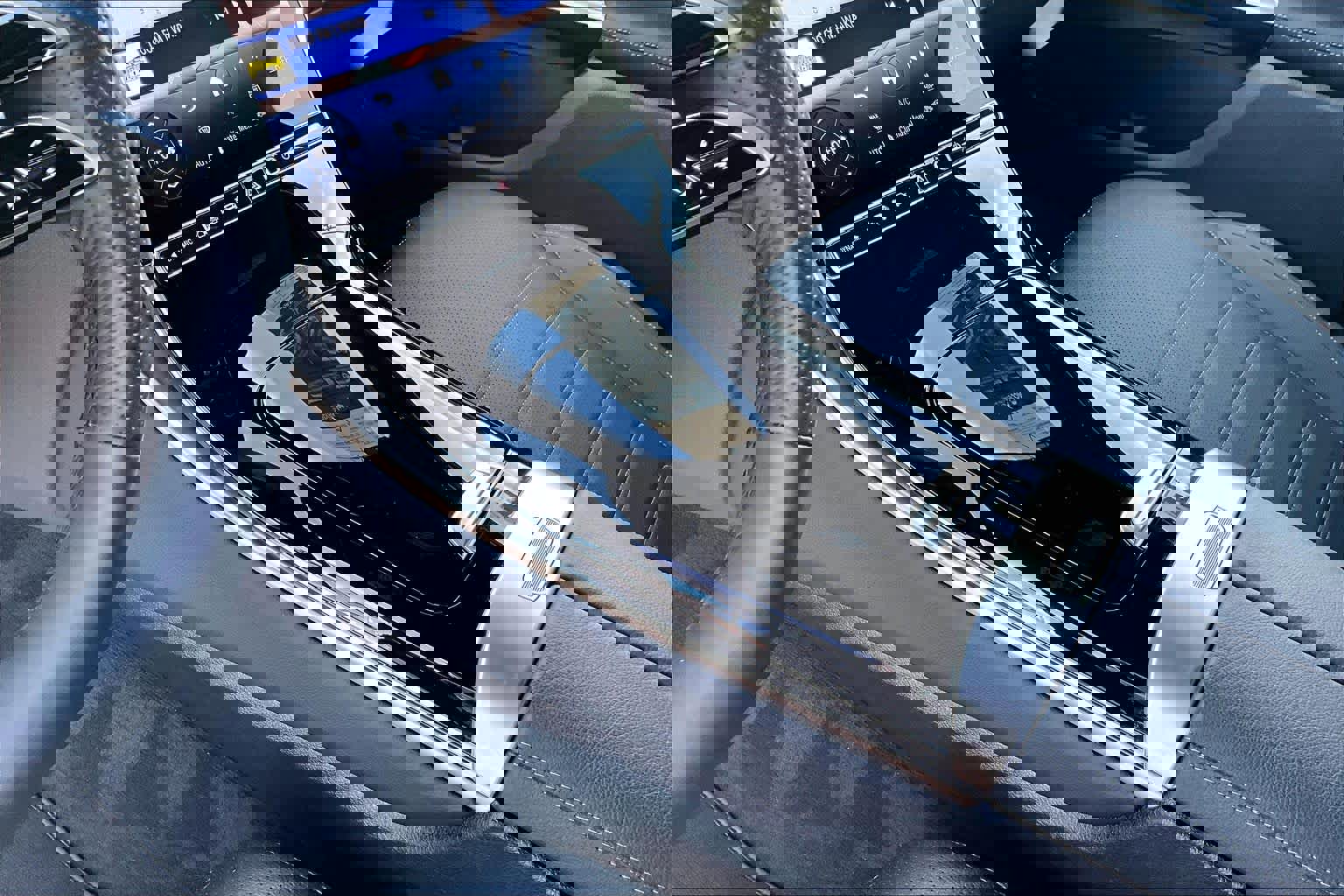 Certified 2025 Mercedes-Benz GLC 350e 4MATIC image 17