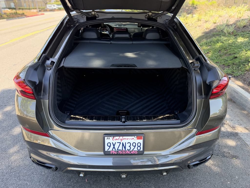 Used 2020 BMW X6 M50i w/ Executive Package AWD/4WD image 15