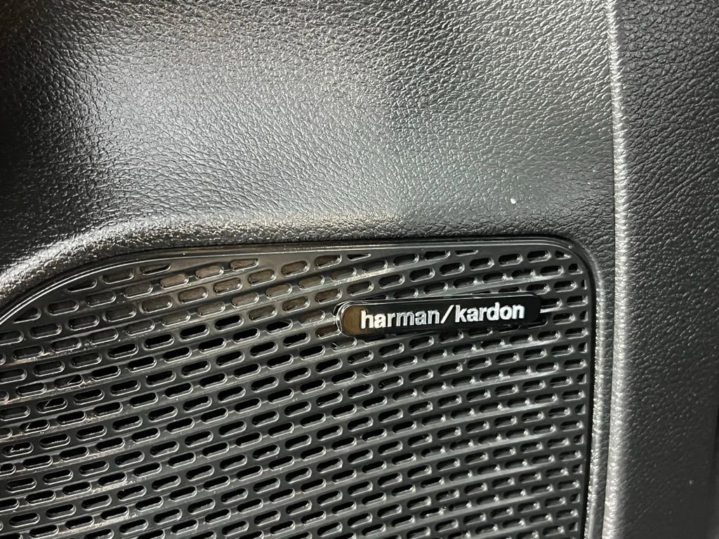 Used 2022 Chrysler Pacifica Pinnacle FWD image 17