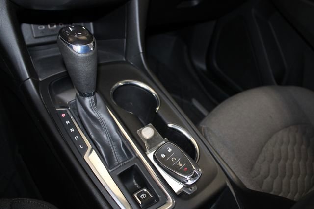 Used 2020 Chevrolet Equinox LT w/ Driver Convenience Package FWD image 18