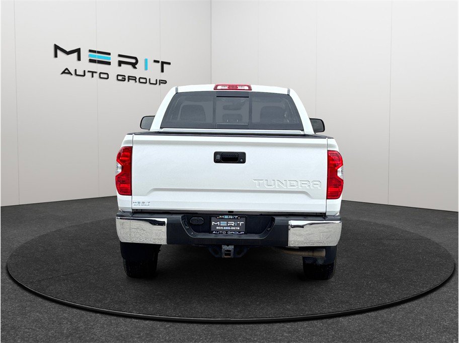 Used 2018 Toyota Tundra SR5 w/ SR5 Upgrade Package image 8