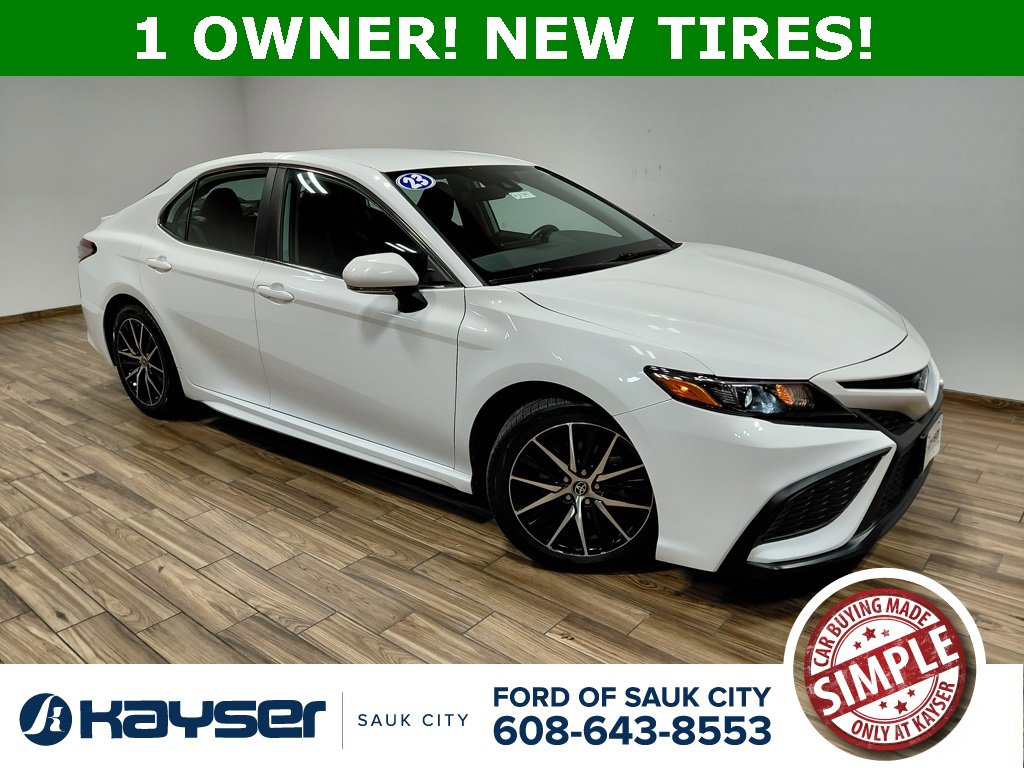 Used 2023 Toyota Camry SE image 1