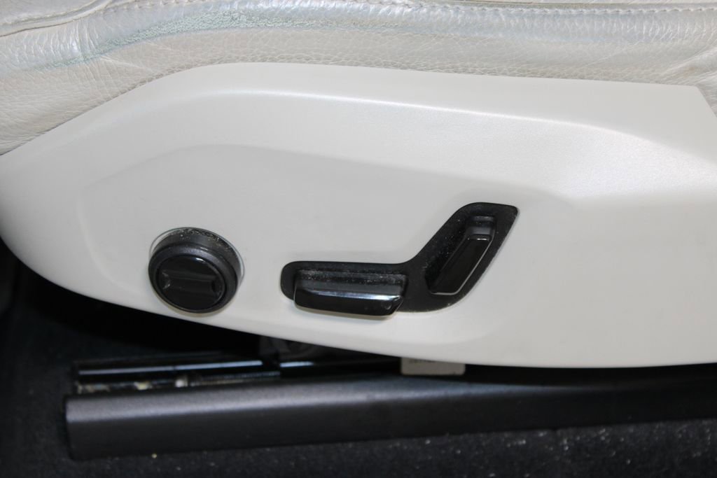 Used 2020 Volvo XC90 T6 Momentum AWD/4WD image 14