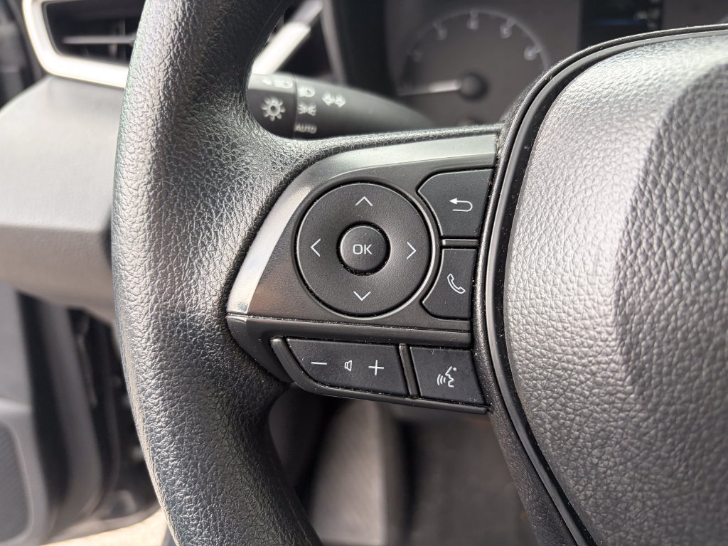 Used 2025 Toyota Corolla LE FWD image 22