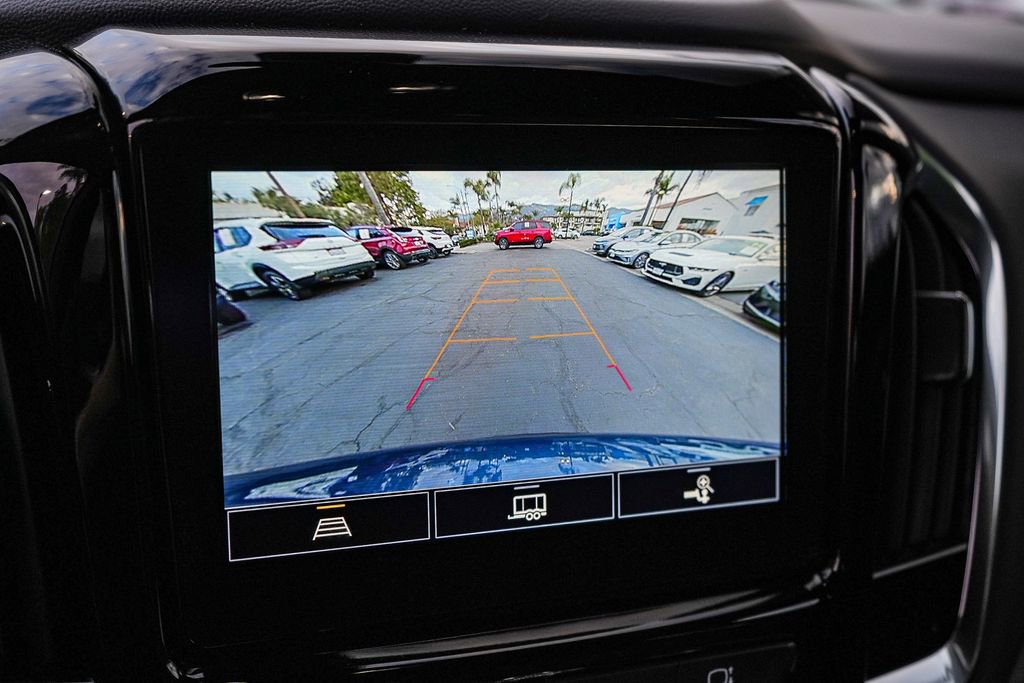 Used 2023 Chevrolet Traverse LT FWD image 23
