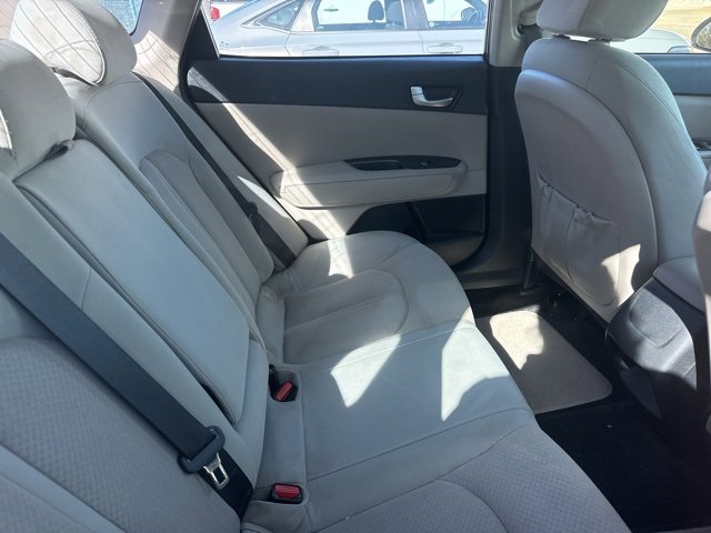 Used 2018 Kia Optima LX w/ 17" Alloy Wheels Package image 4