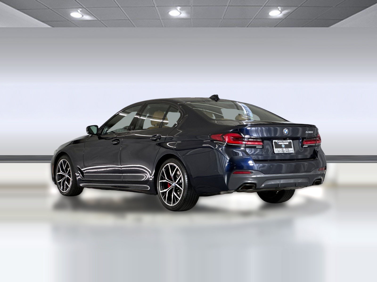 Used 2023 BMW 530i w/ M Sport Package RWD image 3