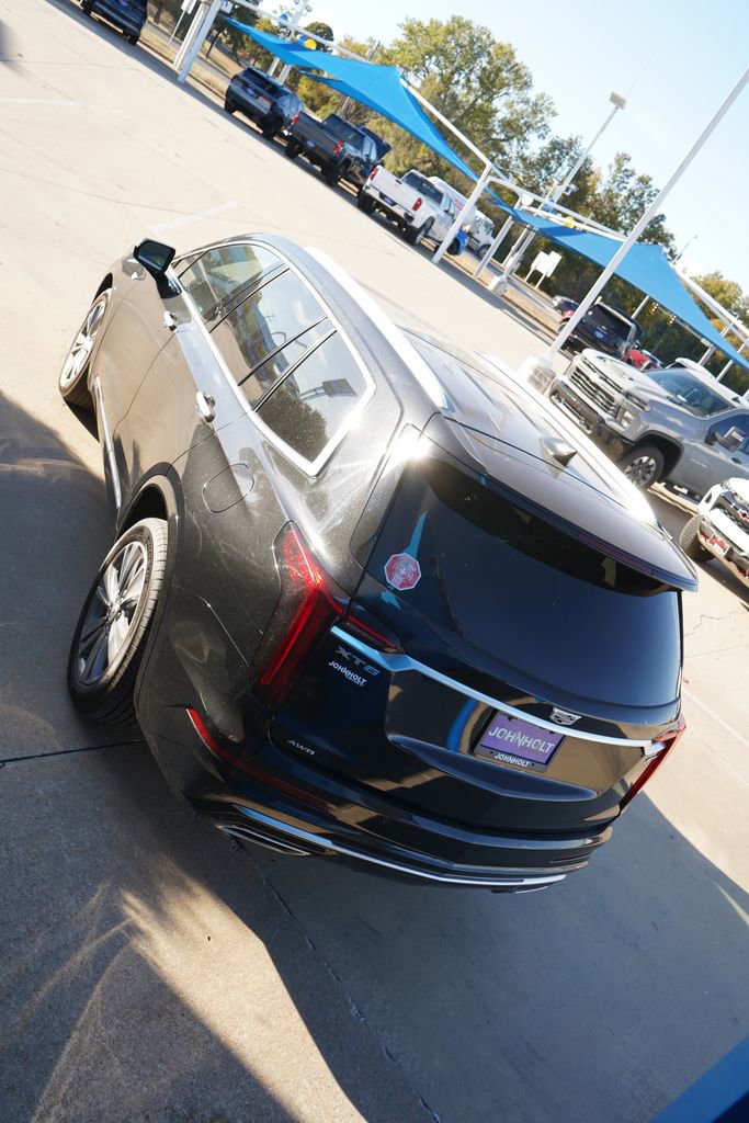 Used 2024 Cadillac XT6 Premium Luxury image 9