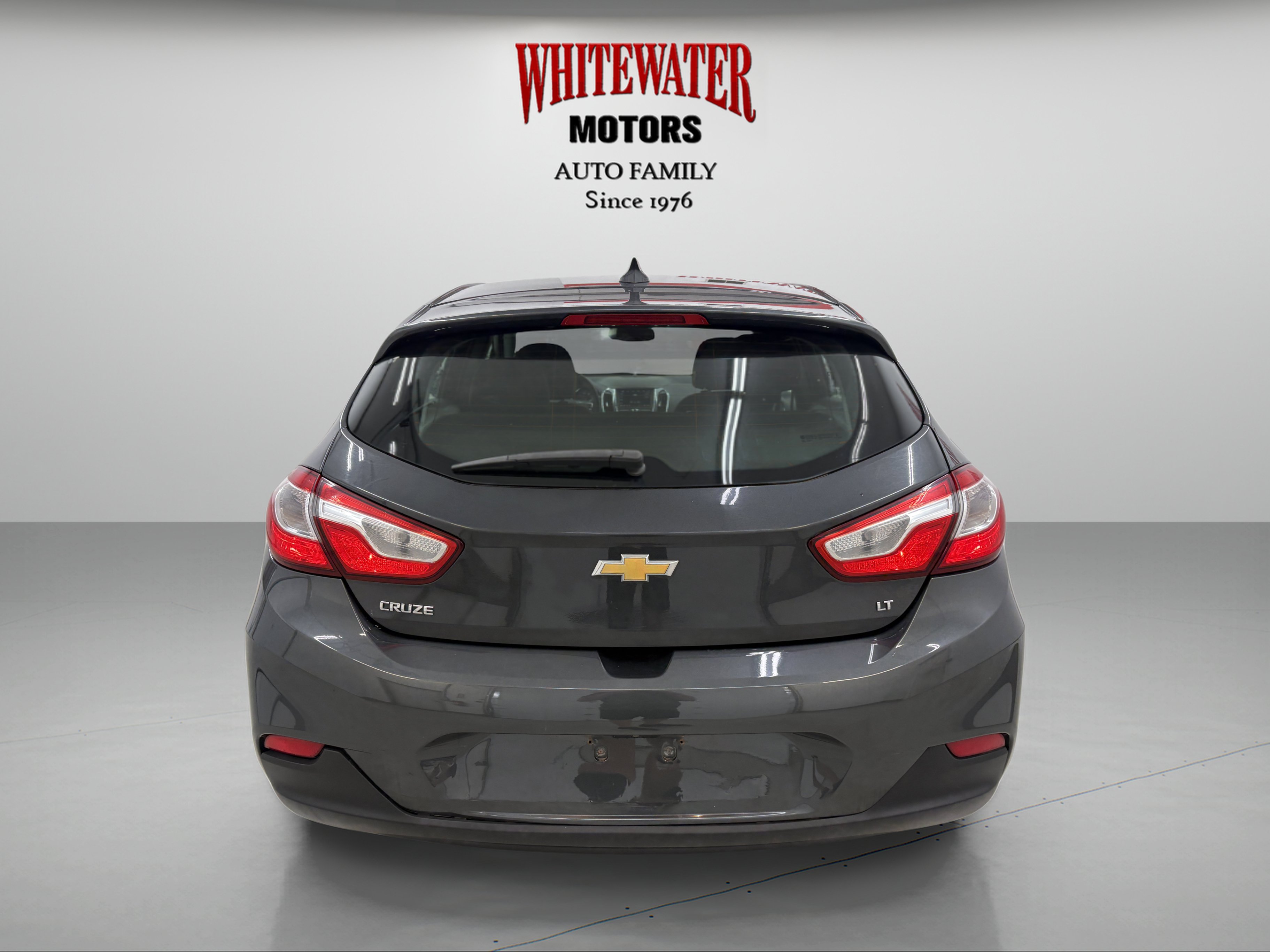 Used 2019 Chevrolet Cruze LT FWD image 3