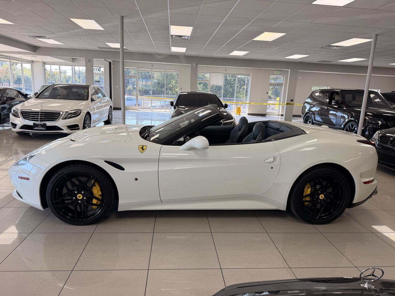 Used 2015 Ferrari California T RWD image 6