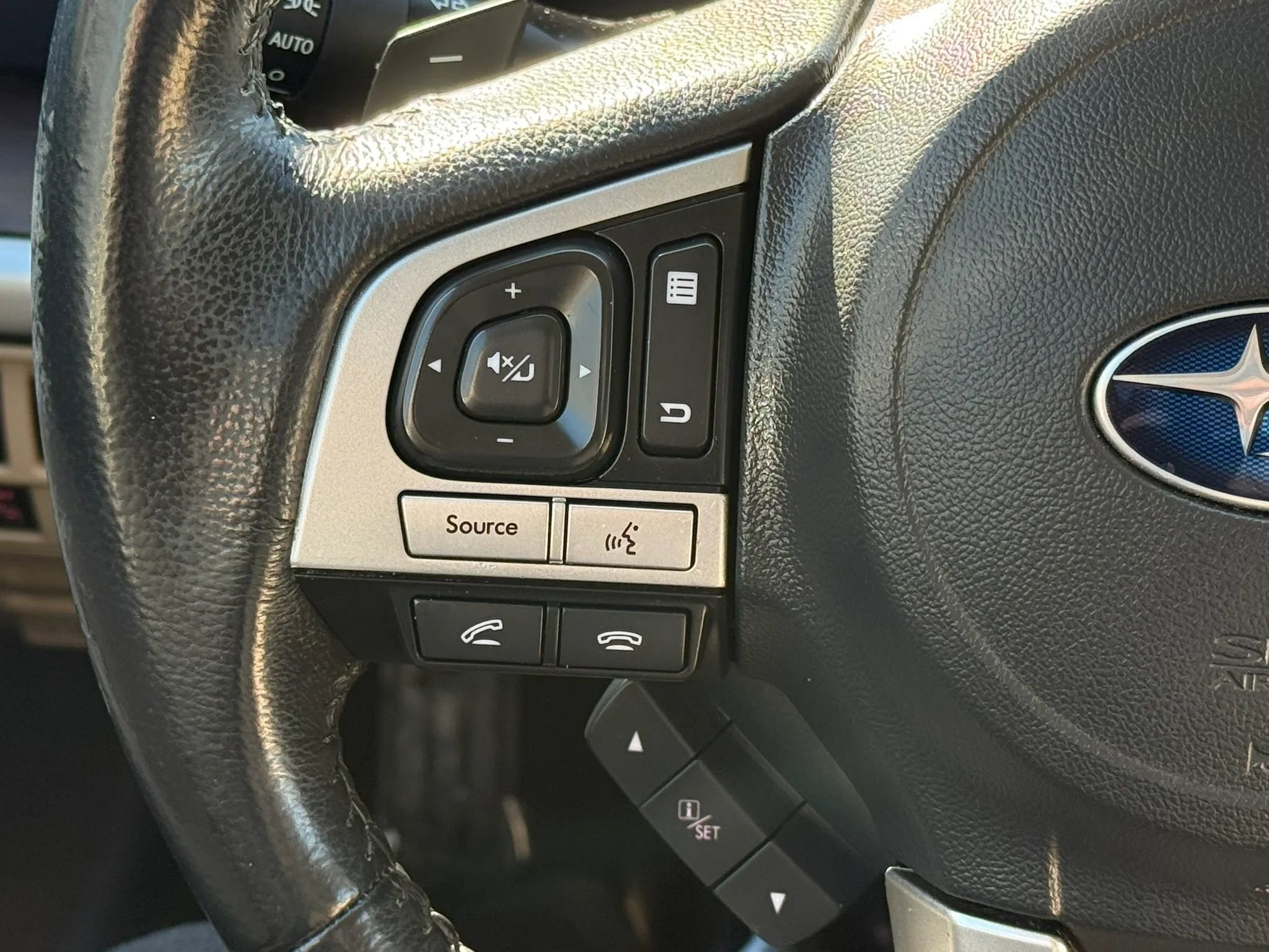 Used 2017 Subaru Outback 2.5i Limited AWD/4WD image 32