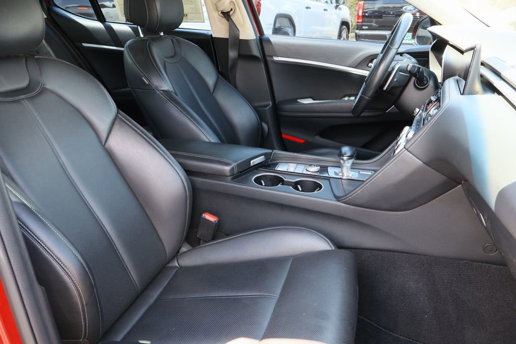 Used 2022 Genesis G70 2.0T image 26