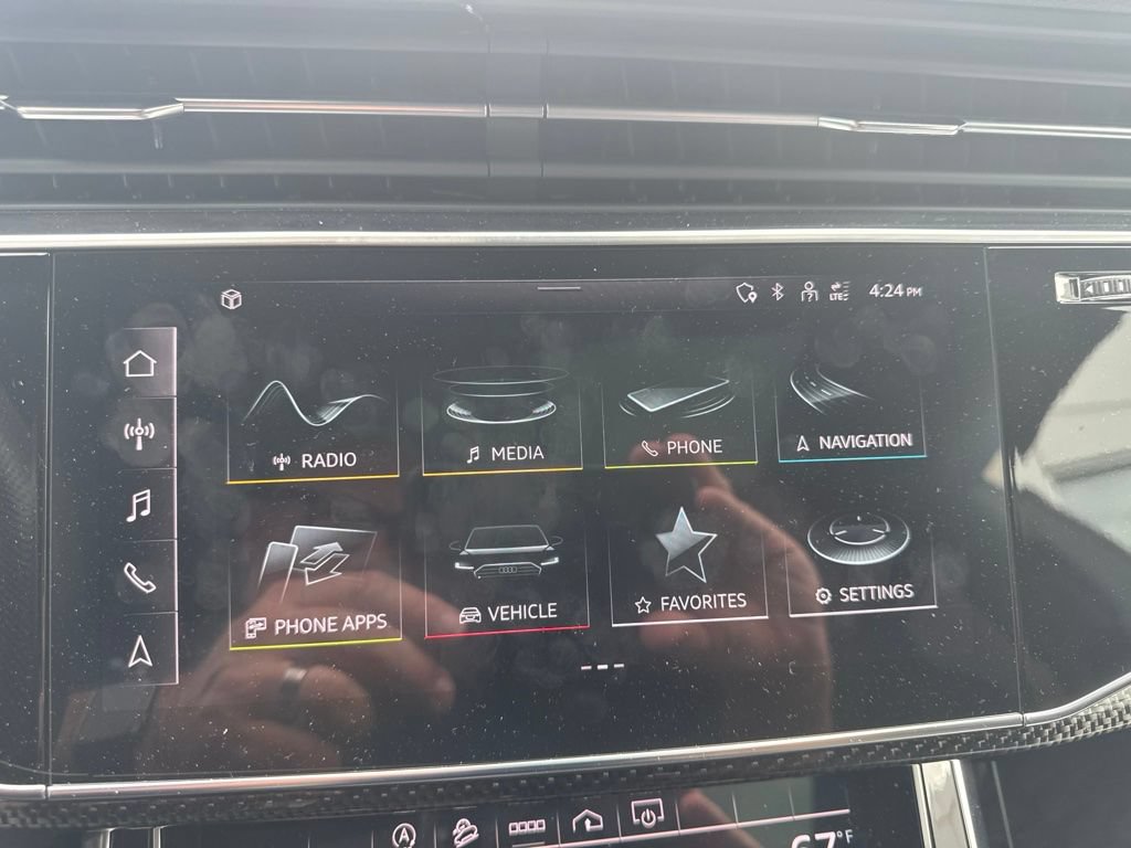 Certified 2023 Audi SQ8 Premium Plus w/ Executive Package AWD/4WD image 18