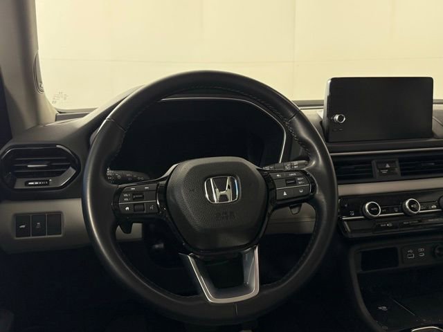 Used 2025 Honda Pilot Touring image 19