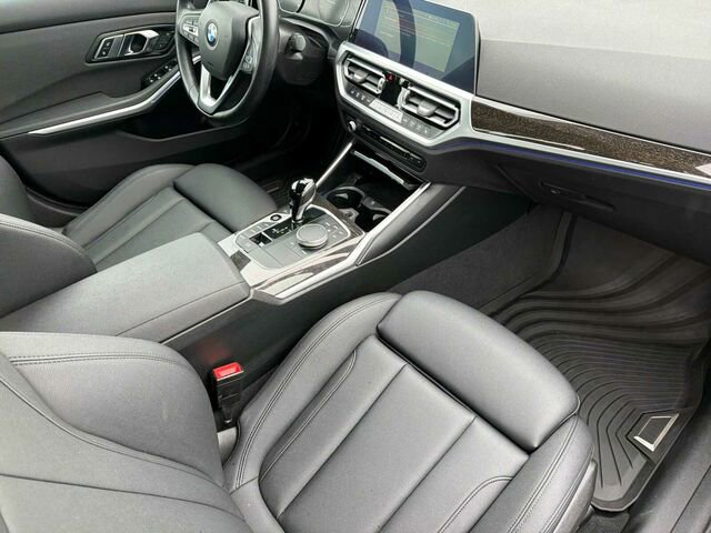 Used 2021 BMW 330i Sedan w/ Convenience Package RWD image 19