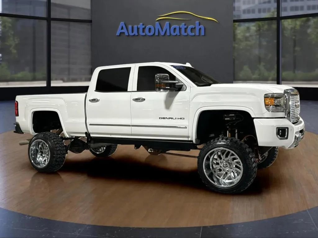Used 2016 GMC Sierra 2500 Denali w/ Duramax Plus Package image 11
