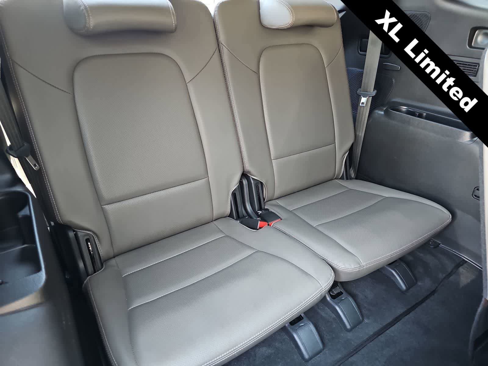 Used 2019 Hyundai Santa Fe XL FWD image 30