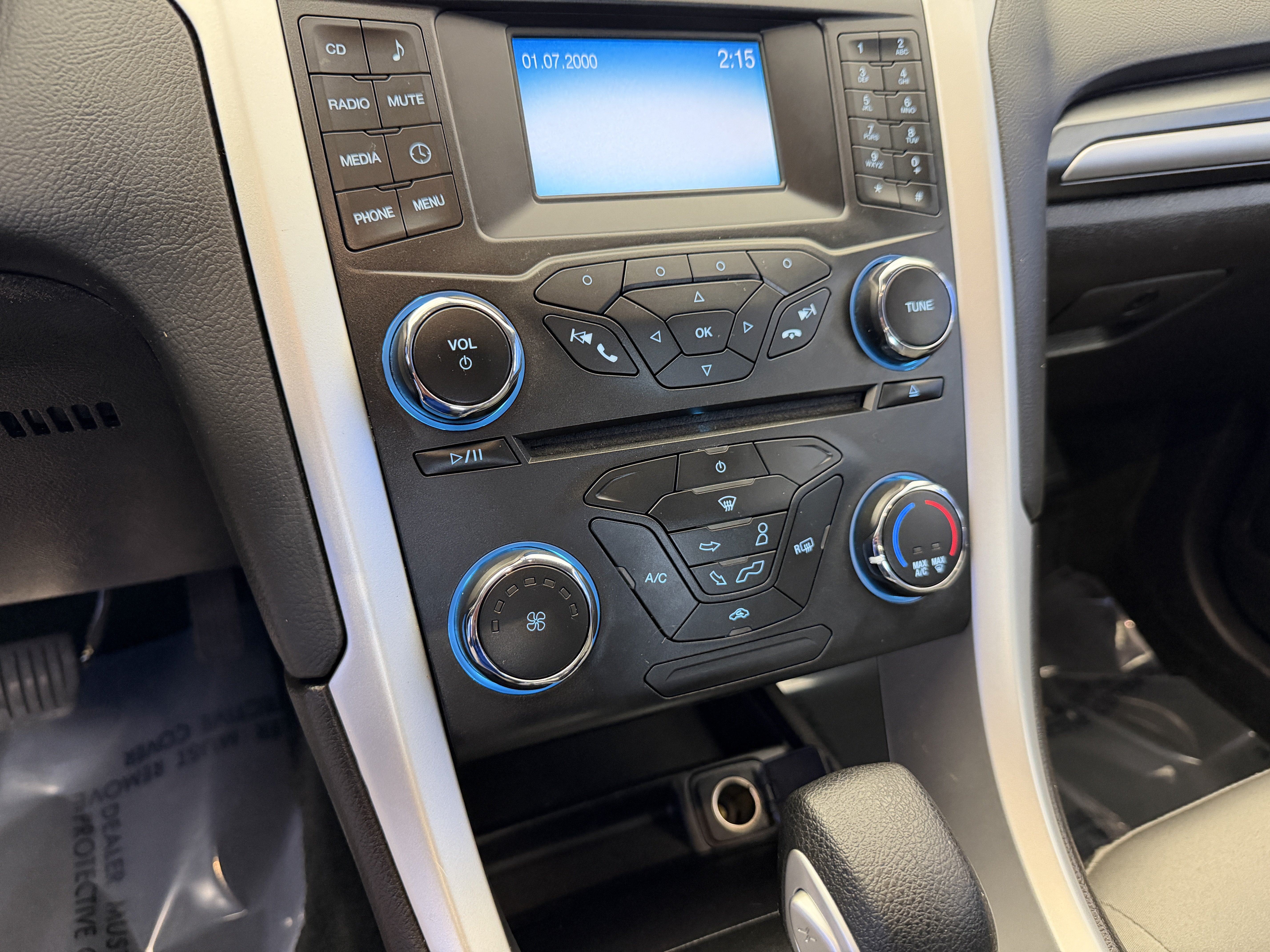 Used 2015 Ford Fusion S FWD image 19
