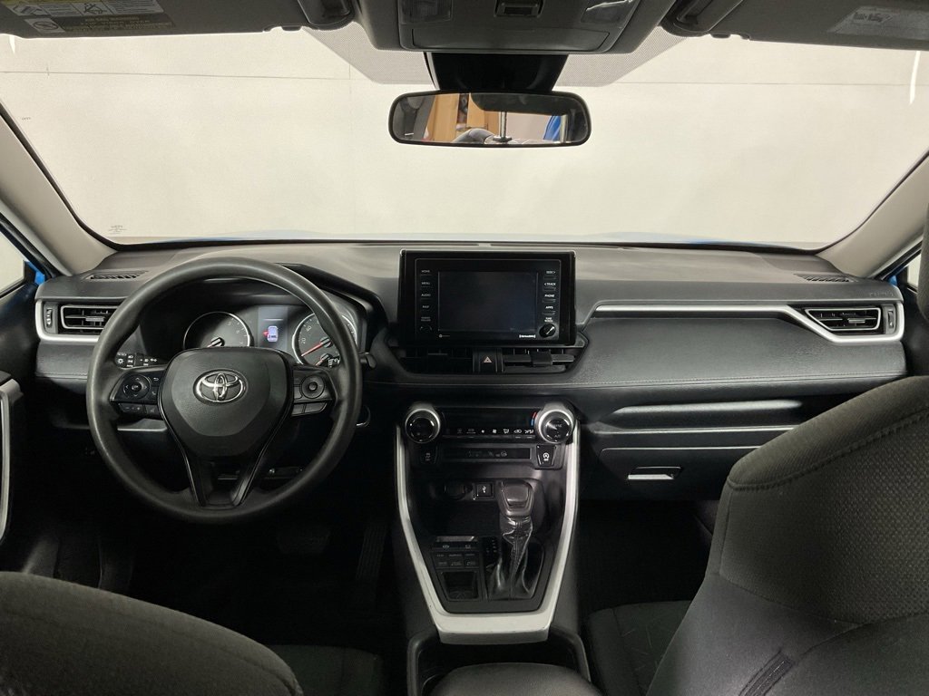 Used 2021 Toyota RAV4 XLE image 16