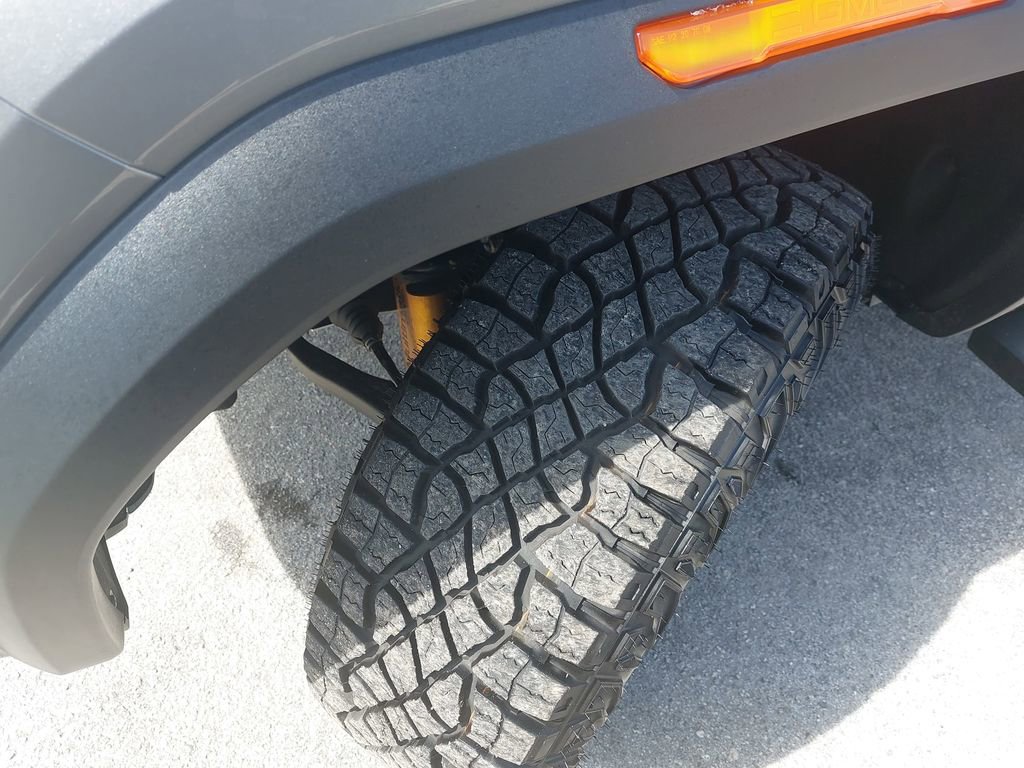 Used 2025 GMC Canyon AT4 w/ AT4X Package image 29